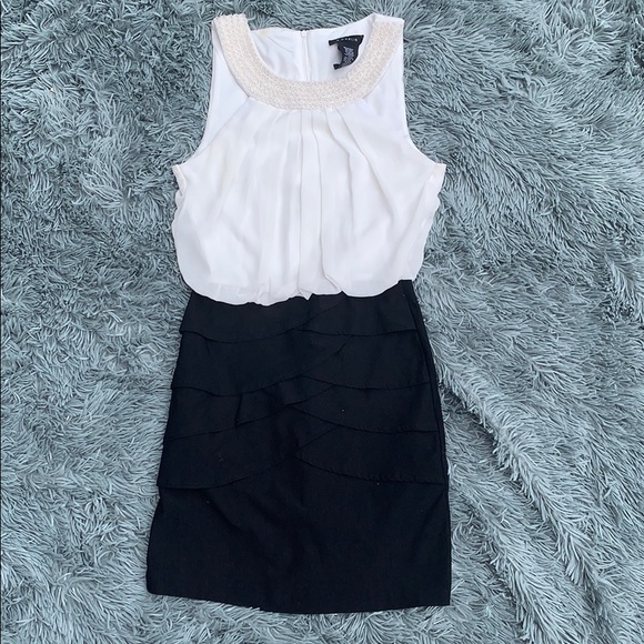 Black and white dress - Picture 1 of 2